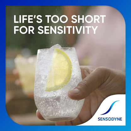Sensodyne Repair and Protect Extra Fresh Toothpaste, Strengthens and Protects Sensitive Teeth (75 ml).