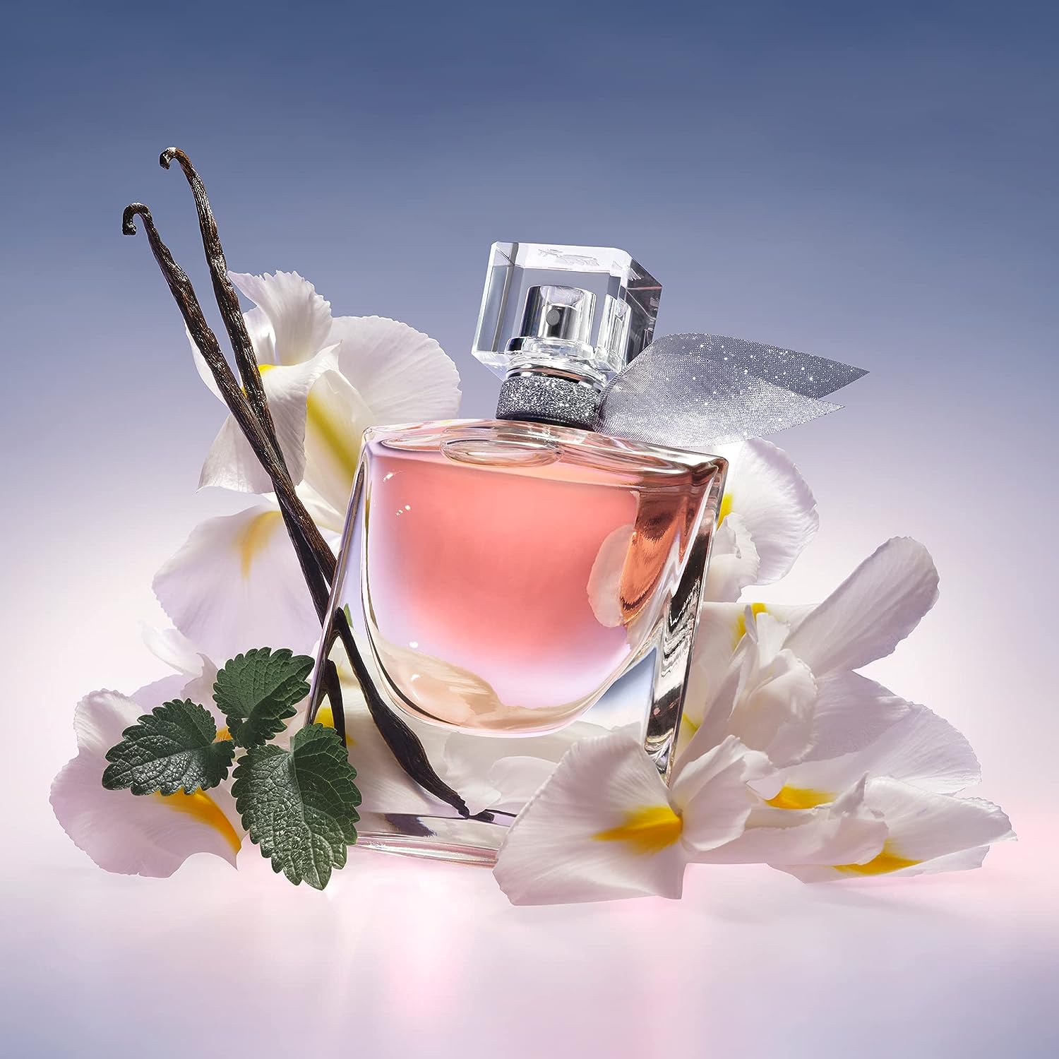 Lancome La Vie Est Belle L'Eau De Parfum for Women (50 ml).